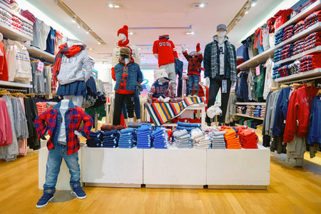 內(nèi)部服裝店 零售行業(yè)的獨(dú)特風(fēng)景線